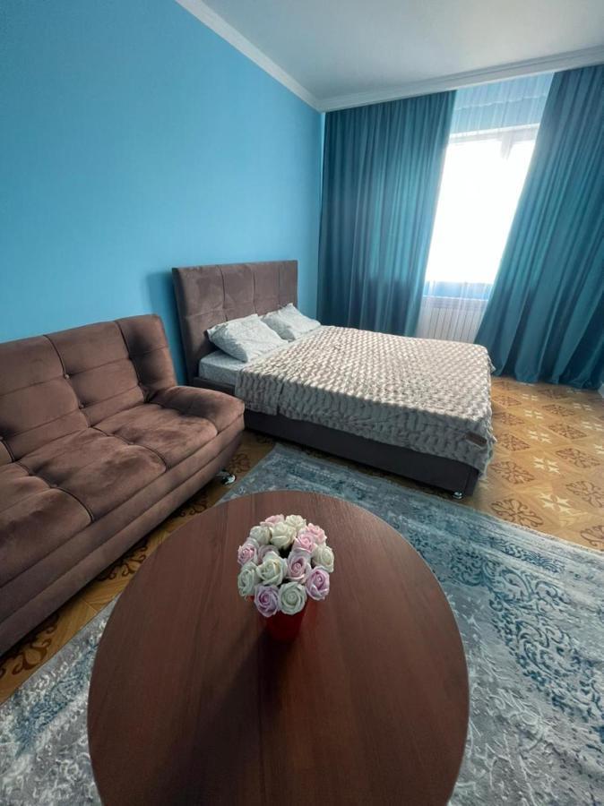 1 Комнатная Квартира В 15 Минутах От Аэропорта Almaty Eksteriør bilde